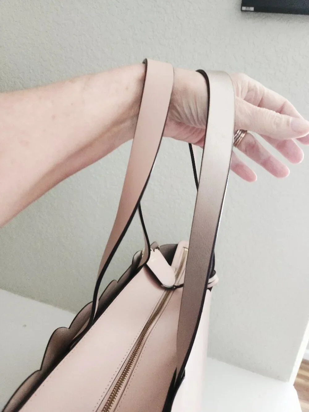 New Kate Spade NY Pink Scalloped Shoulder Bag Purse